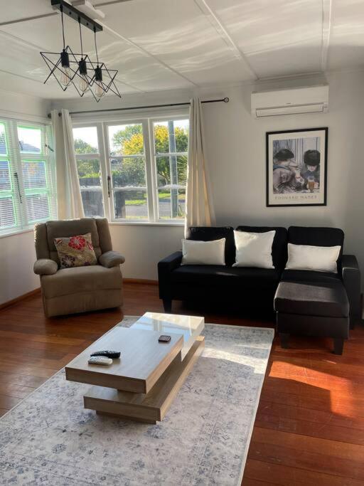Villa Watts, A Cosy Escape à Hamilton Extérieur photo